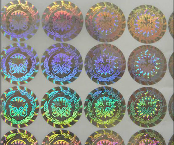 Read more about the article در طراحی هولوگرام از چه افرادی استفاده کنیم؟